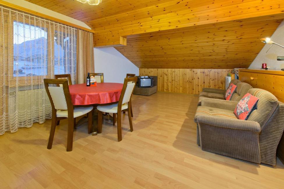 Schmiedstube 420 Apartment Grachen Exterior photo